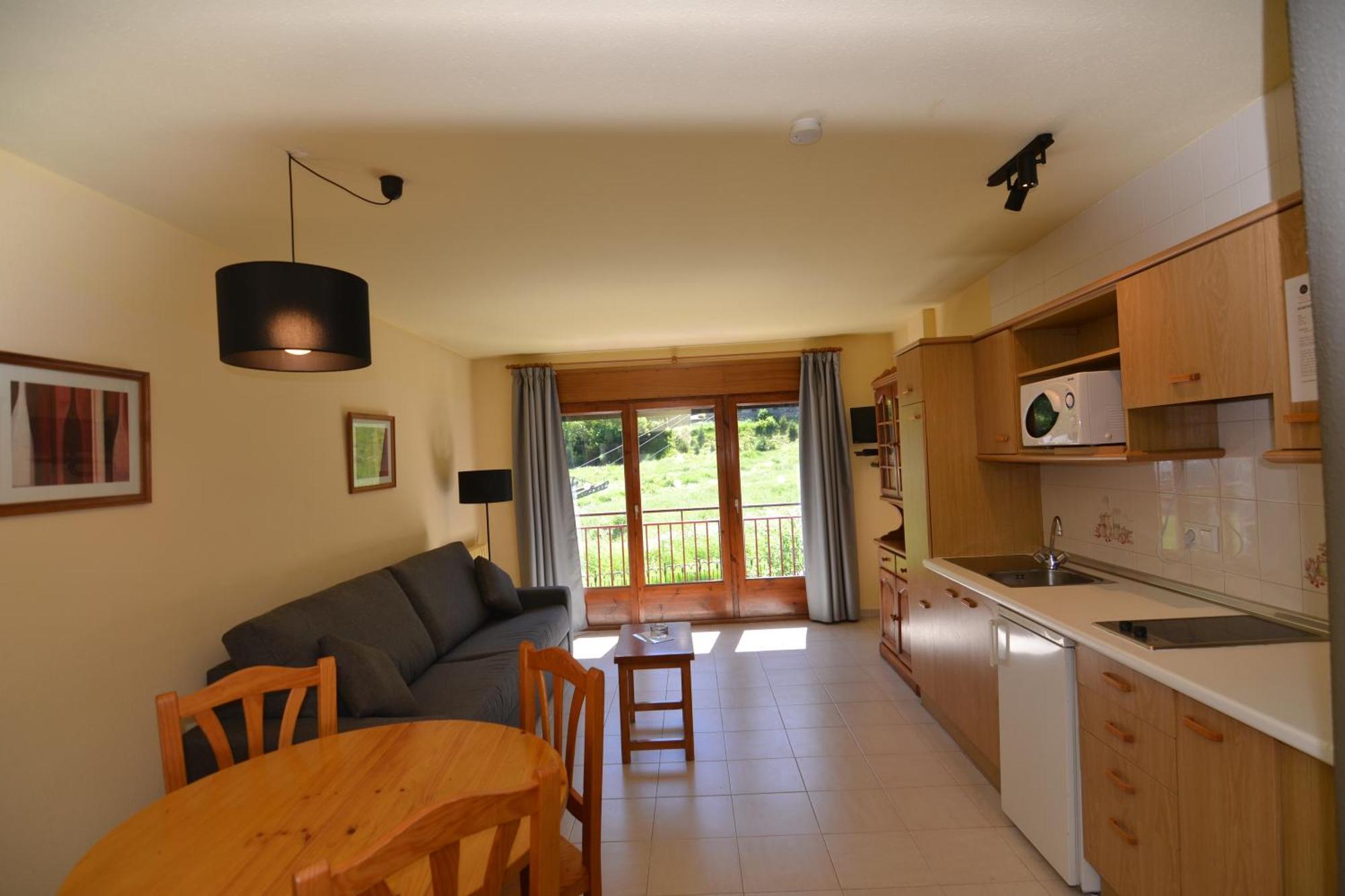 Apartamentos Turisticos Poblado Arinsal Esterno foto