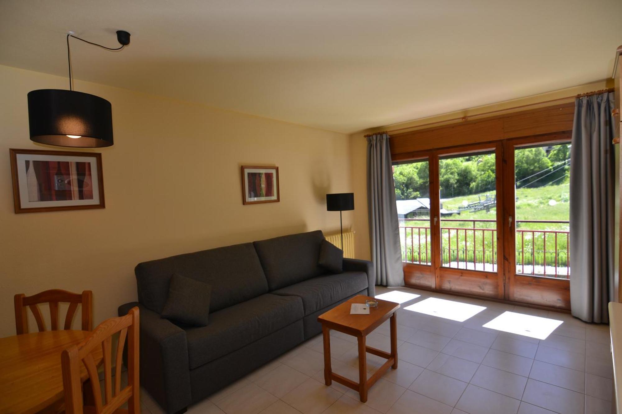 Apartamentos Turisticos Poblado Arinsal Esterno foto