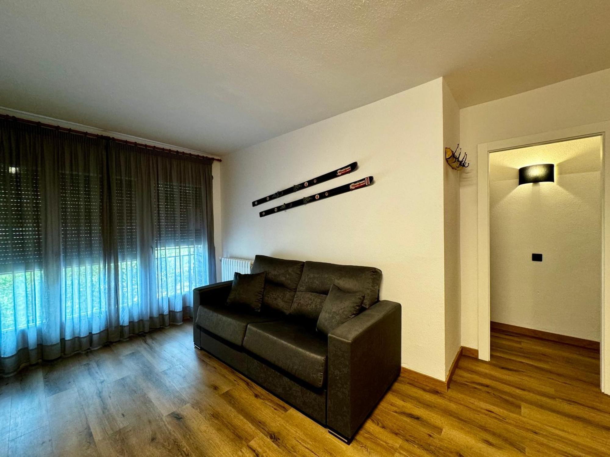 Apartamentos Turisticos Poblado Arinsal Esterno foto