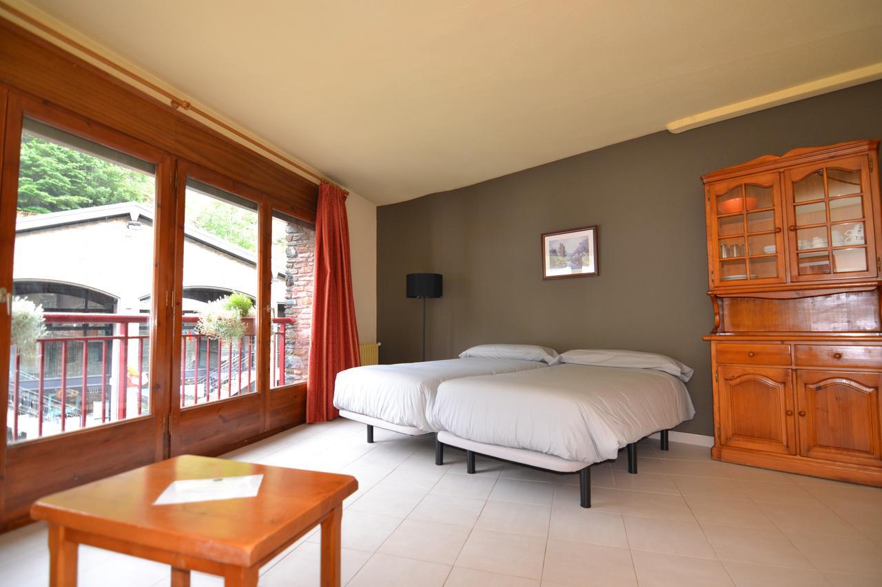 Apartamentos Turisticos Poblado Arinsal Esterno foto