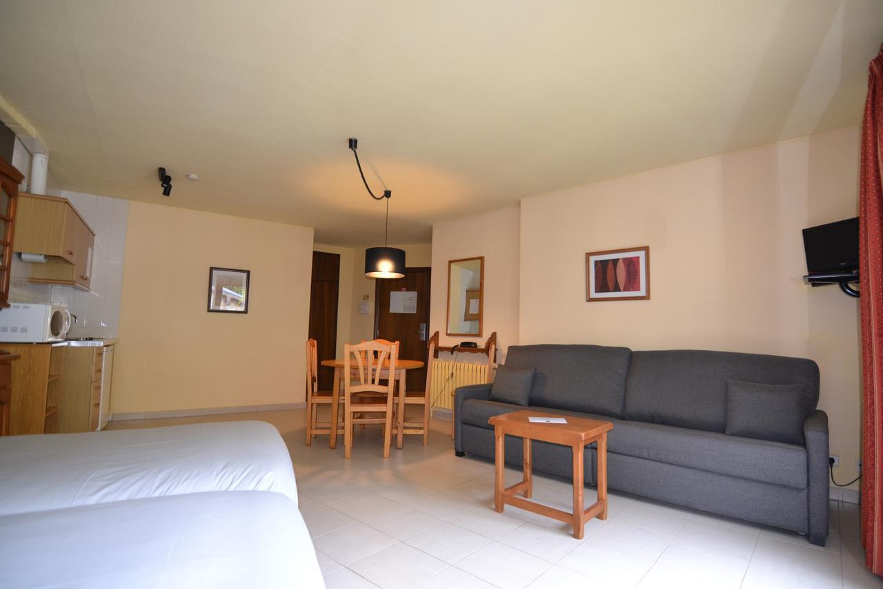Apartamentos Turisticos Poblado Arinsal Esterno foto
