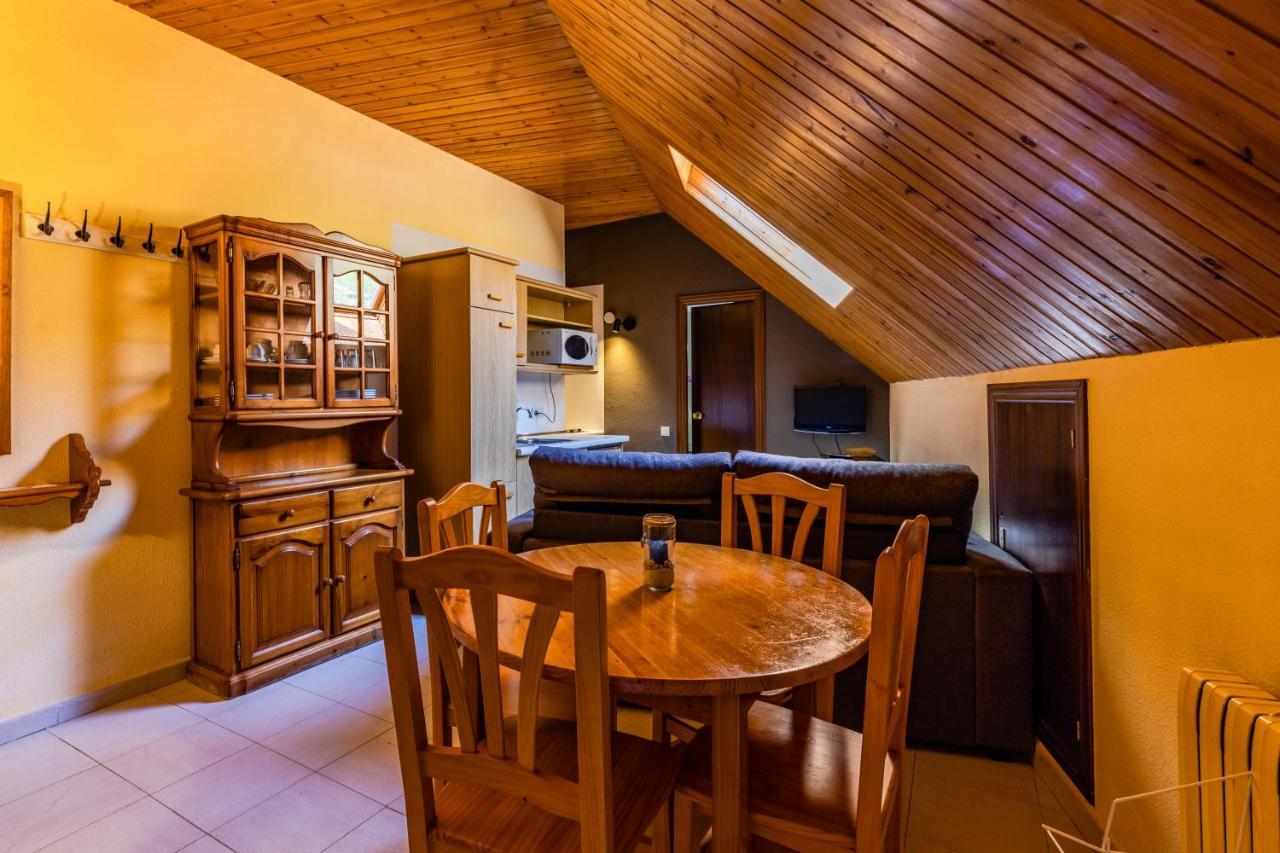 Apartamentos Turisticos Poblado Arinsal Esterno foto