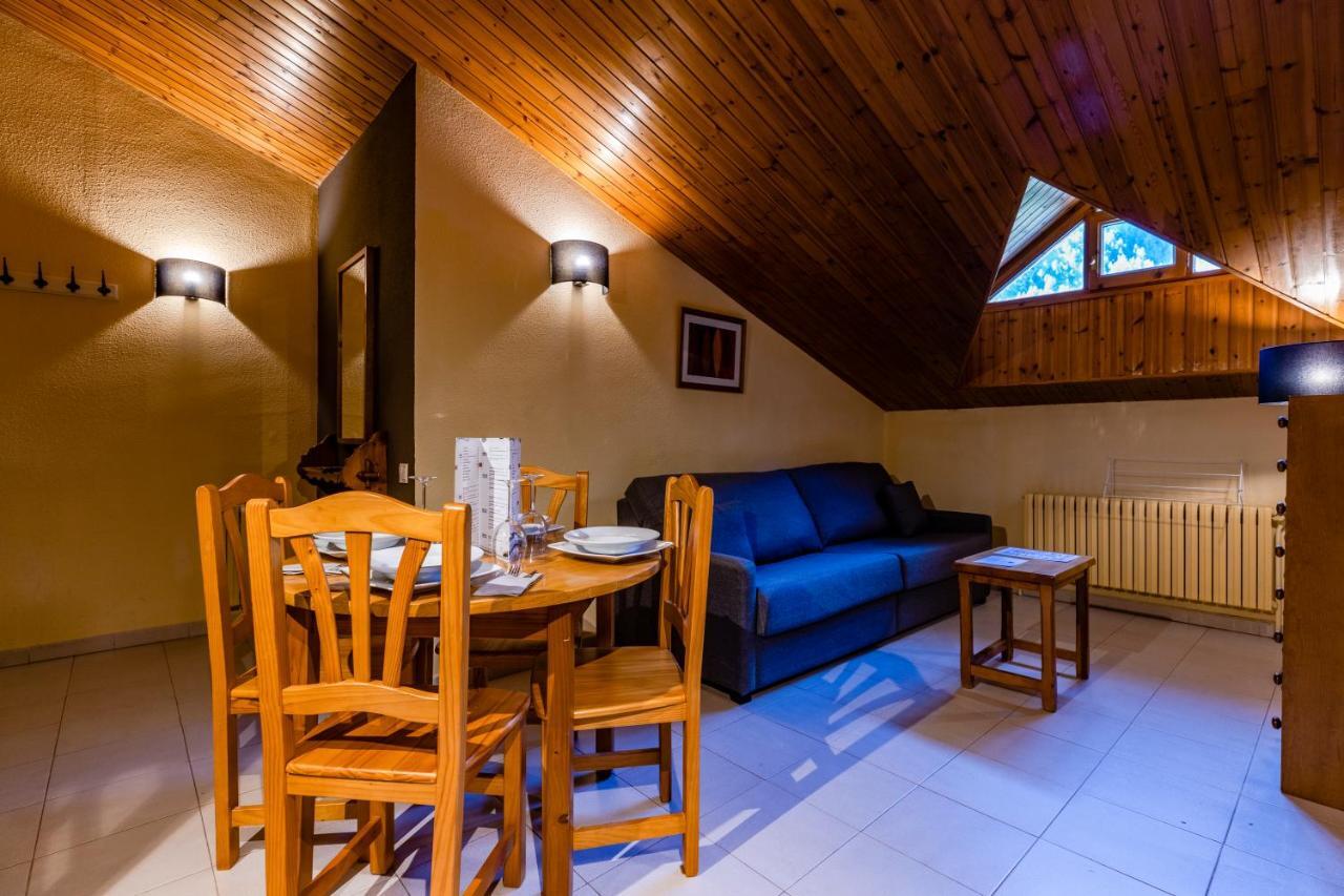 Apartamentos Turisticos Poblado Arinsal Esterno foto